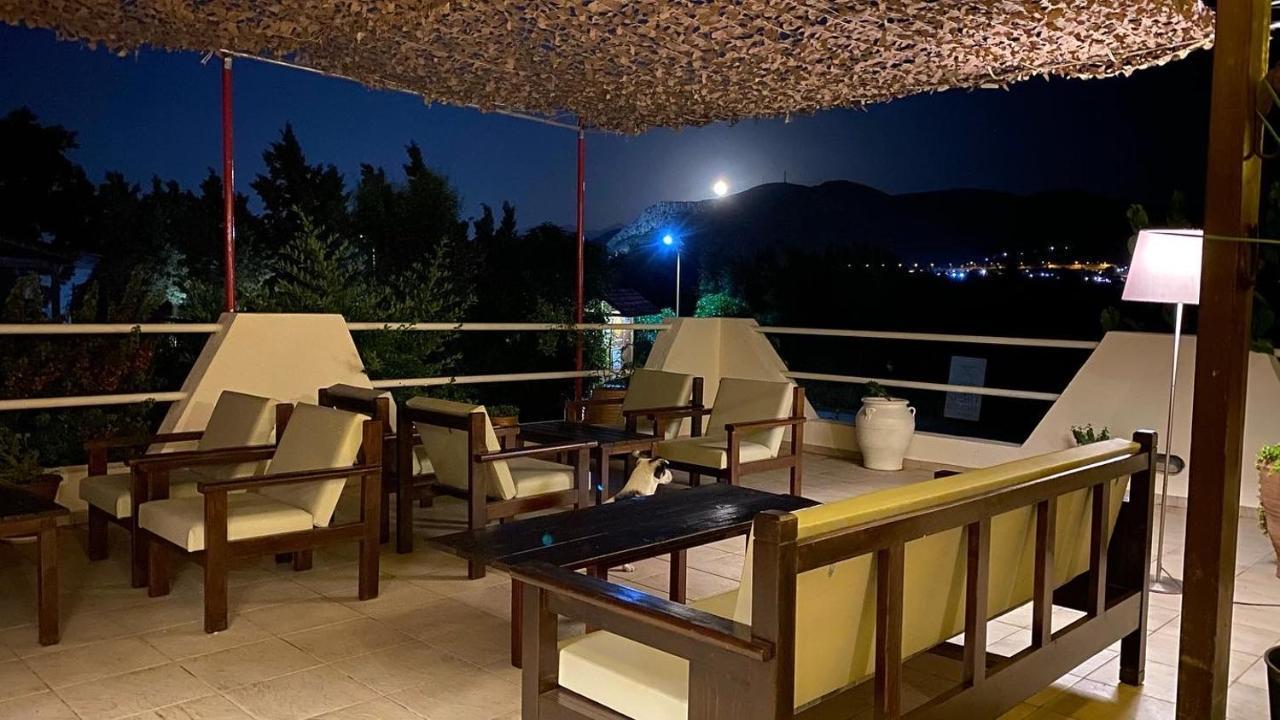 Arion Stables & Apartments Chersonissos Buitenkant foto