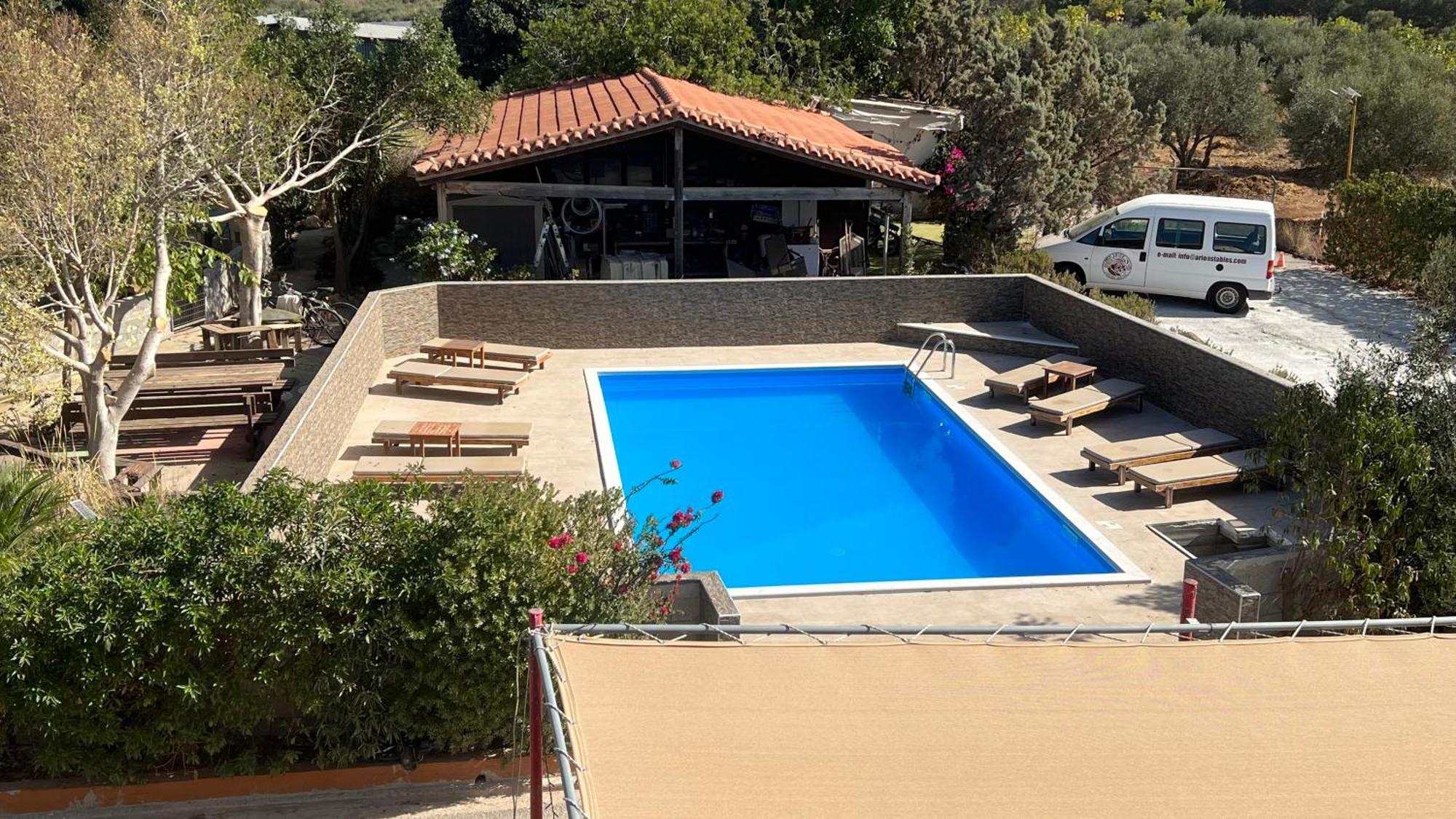 Arion Stables & Apartments Chersonissos Buitenkant foto