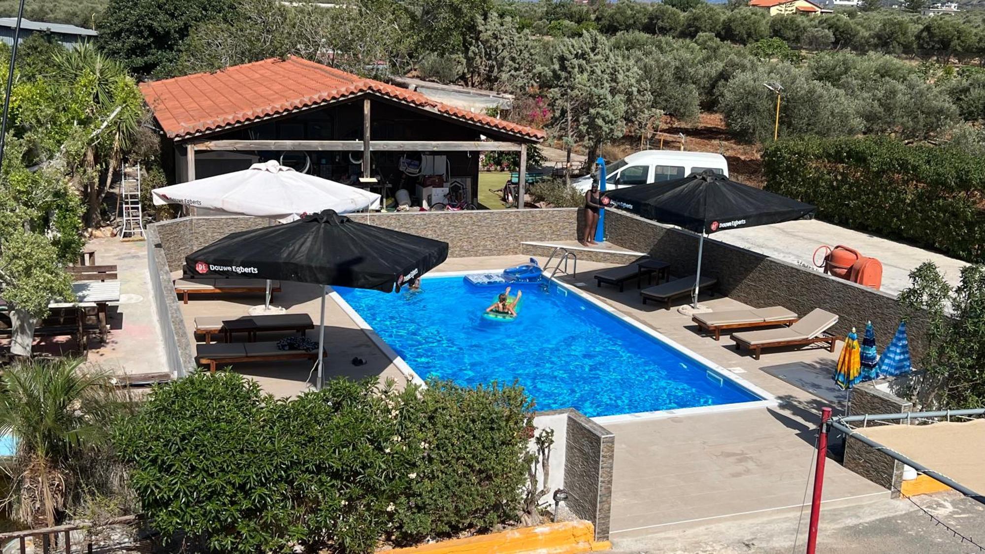 Arion Stables & Apartments Chersonissos Buitenkant foto