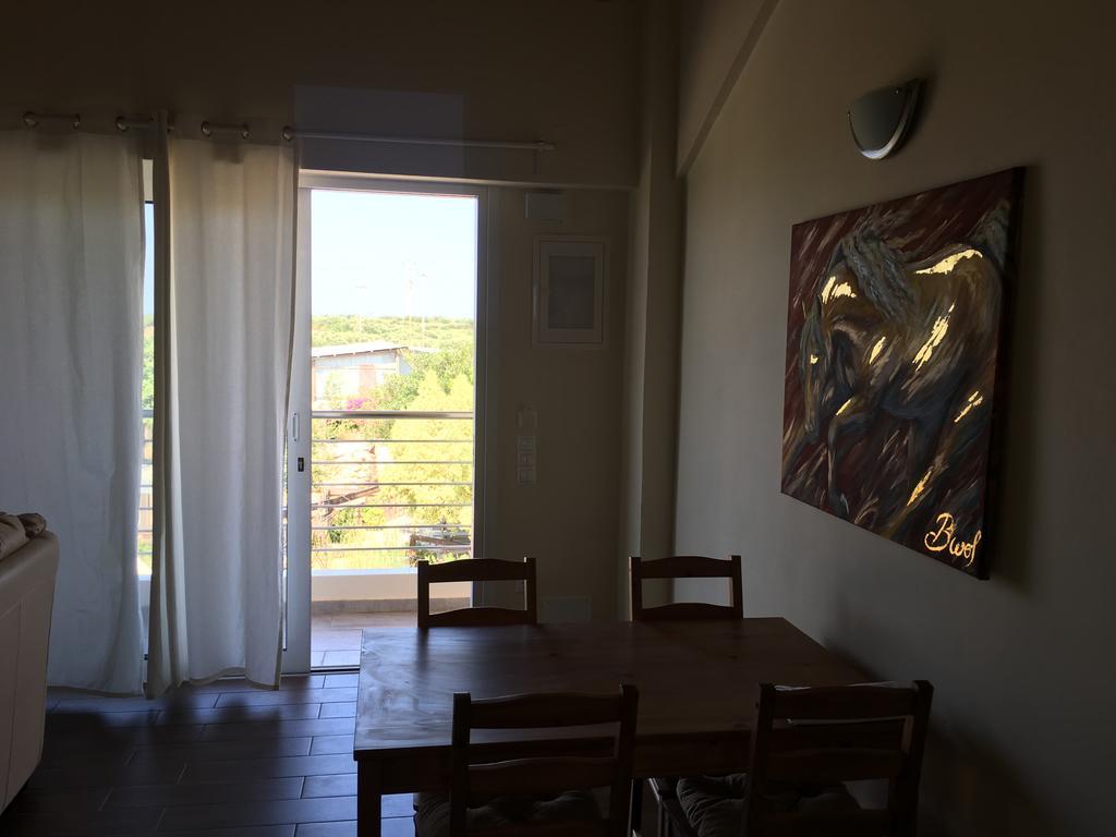 Arion Stables & Apartments Chersonissos Buitenkant foto